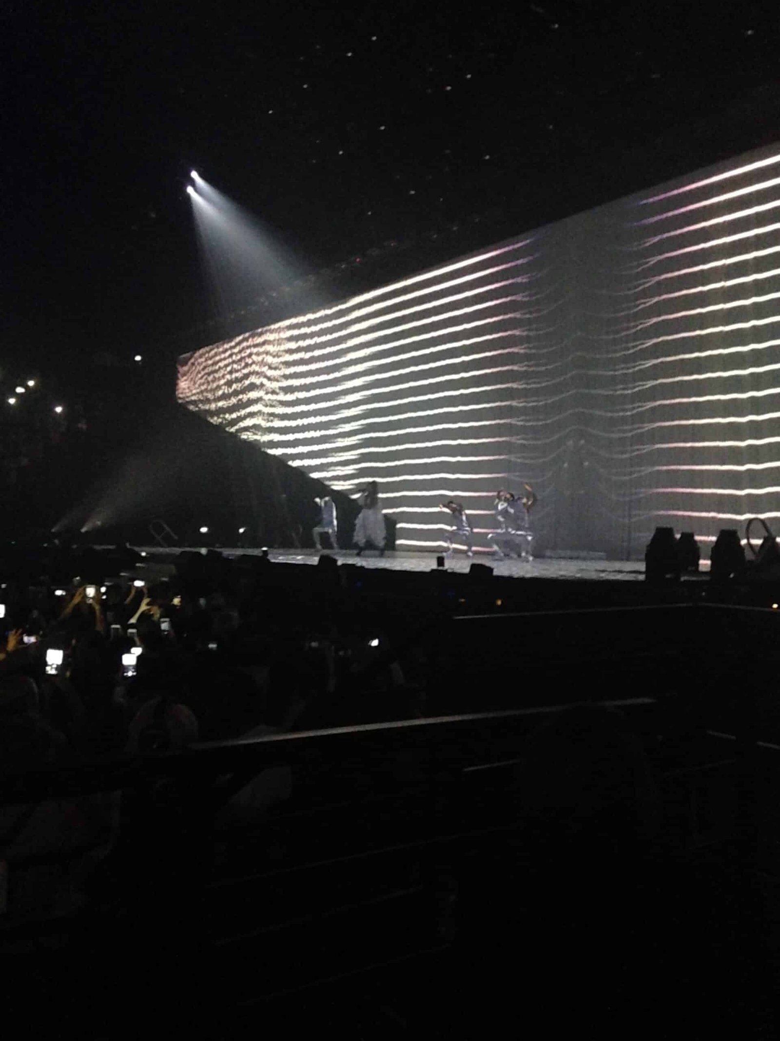 Ariana Grande Says 'Healthy Can Look Different' While Addressing Body-Shaming Comments: 'Be Gentle' 1 Ariana Grande Says ‘Healthy Can Look Different’ While Addressing Body-Shaming Comments: ‘Be Gentle’