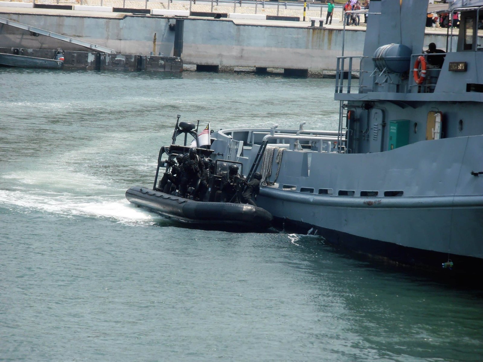 ‘Counter Strike’ Gun Skin Sells for $400,000