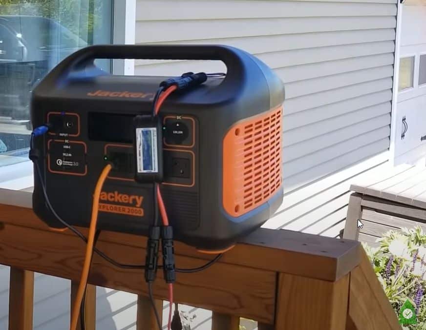 Get up to US$ 863 off a brand-new Jackery Solar Generator package