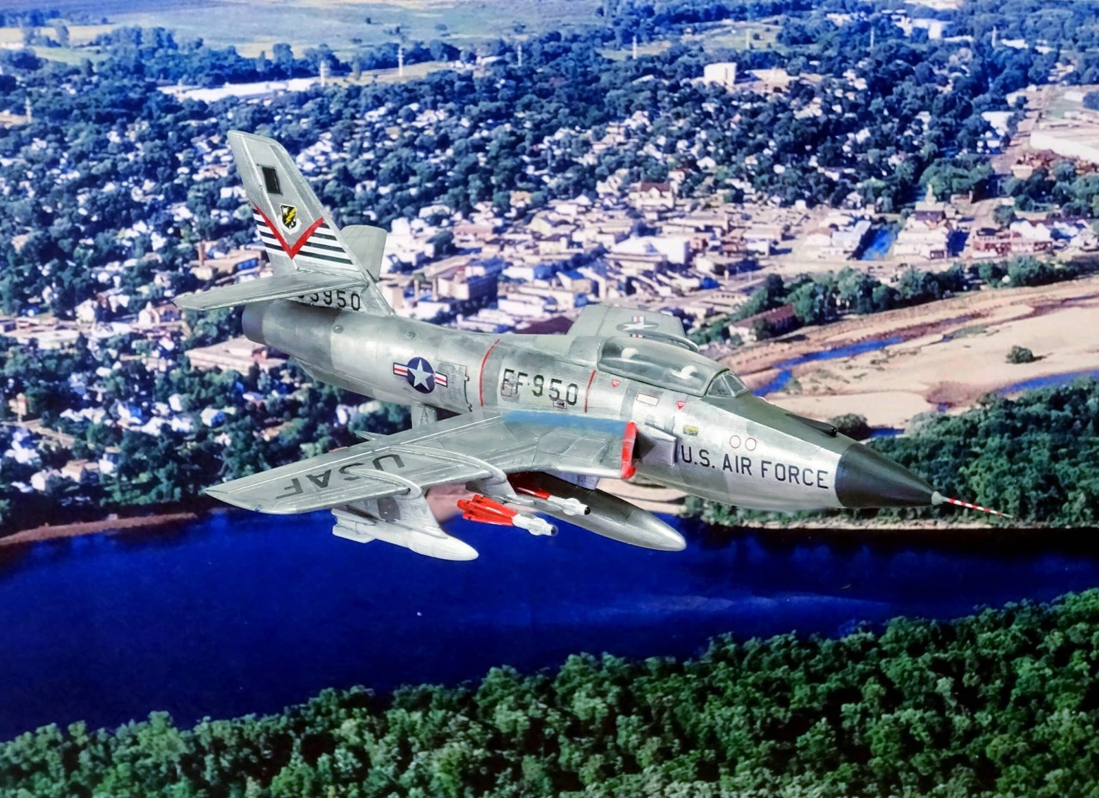 'Enough suffices': Bipartisan costs sets guardrails for social networks 1 Bipartisan costs sets guardrails for social networks