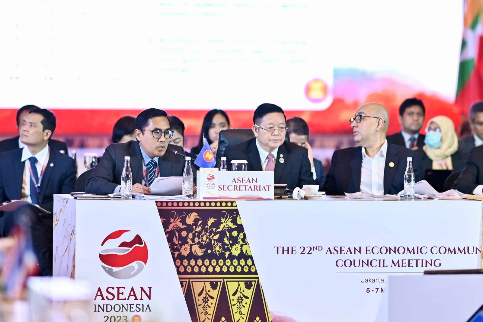 Indonesia's race to net absolutely no 1 Indonesia's race to net absolutely no